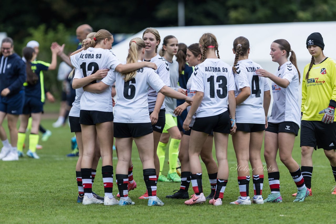 Bild 303 - Loewinnen Cup
